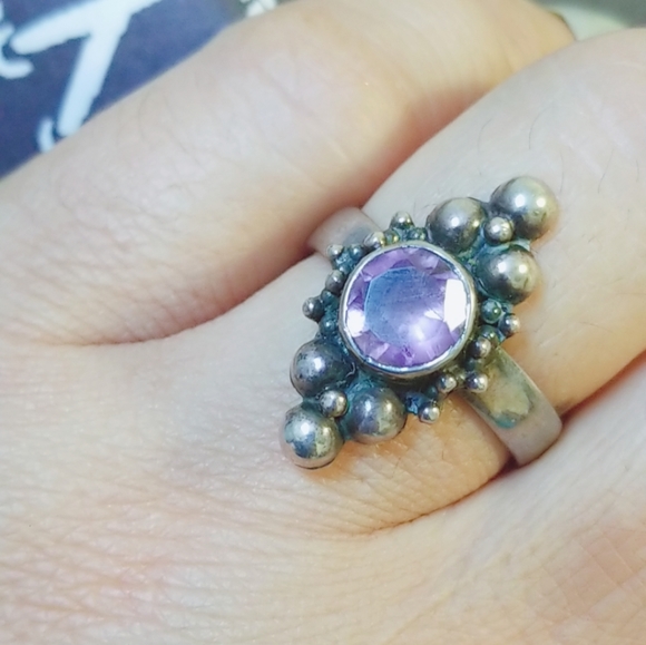 925 Silver and Purple Amethyst ring. - Picture 4 of 5